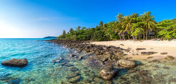 Panorama Van Beautful Tropische Strand Een Zonnige Dag — Stockfoto