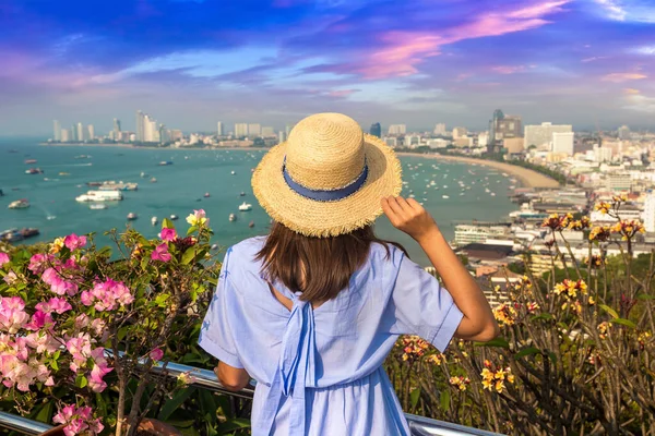 Kvinnlig Resenär Pattaya — Stockfoto