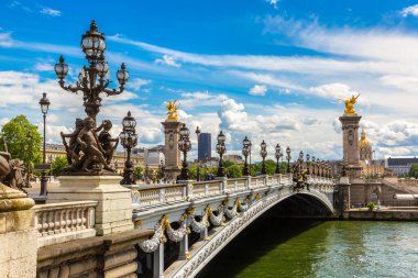 Köprü Pont Alexandre III Paris 'te bir yaz günü, Fransa