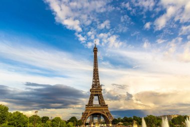 Paris 'te Eyfel Kulesi Güzel günbatımında, Fransa
