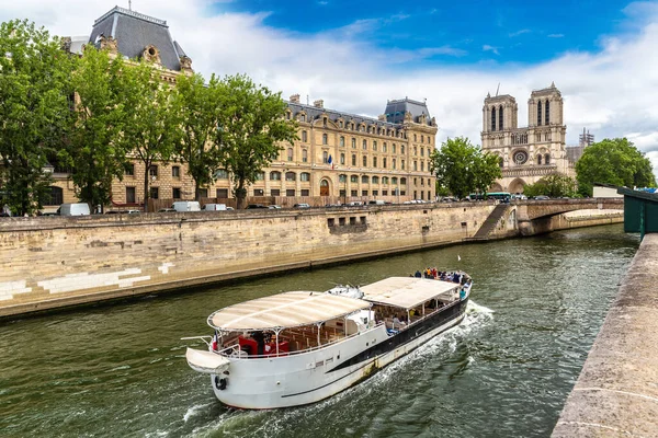 Crucero Por Río Notre Dame Paris Uno Los Símbolos Más — Foto de Stock
