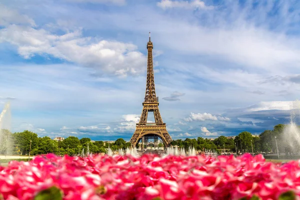 Eiffel Tower Paris Sunny Summer Day France — Stock Photo, Image