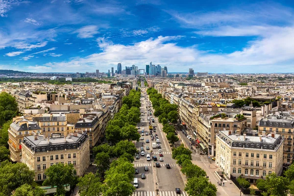 パリとアベニューシャルル ゴールのパノラマ風景とフランス アーク トリポンヘからラ ディフェンスのビジネス地区 — ストック写真