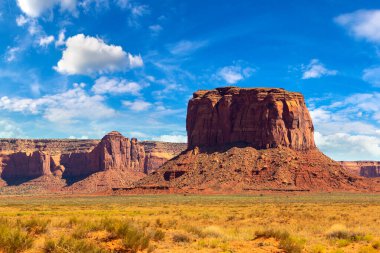 Güneşli bir günde Anıt Vadisi, Arizona, ABD