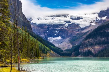 Louise Gölü 'nün panoramik manzarası, Kanada Banff Ulusal Parkı