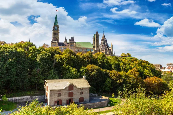 Parlamento Canadense Ottawa Dia Ensolarado Canadá — Fotografia de Stock