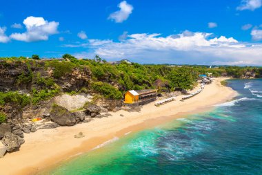 Endonezya, Bali 'deki Balangan Plajı güneşli bir günde