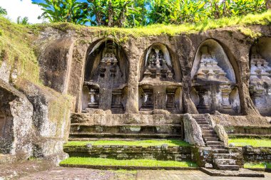 Pura Gunung Kawi tapınağı Bali, Endonezya 'da güneşli bir günde