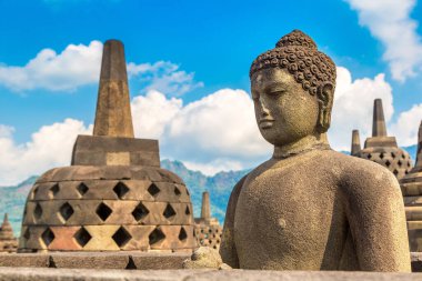 Yogyakarta şehri yakınlarındaki Buddist tapınağı Borobudur, Orta Java, Endonezya