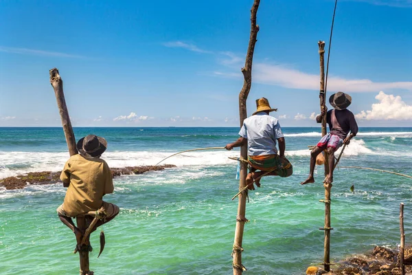 Local Fisherman Fishing Traditional Way Beach Sri Lanka — Stock Photo, Image