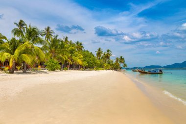 Koh Mook (Koh Muk) adasındaki tropik plaj, Tayland