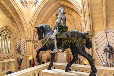 WINDSOR, İngiltere - 19 Haziran 2022: Windsor, İngiltere 'deki Royal Windsor Şatosu