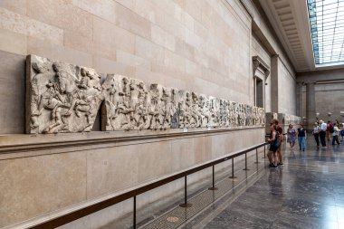 LONDON, İngiltere - 7 Eylül 2023: Londra 'daki British Museum' un iç mekanı - dünyanın en çok ziyaret edilen müzelerinden biri, İngiltere, İngiltere