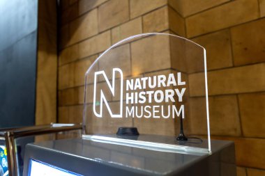 LONDON, İngiltere - 26 Eylül 2023: Londra, İngiltere 'deki Doğal Tarih Müzesi