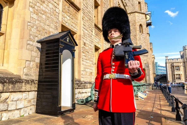 London September 2023 Royal Guard Traditional Ceremonial Uniform Duty Tower — Stock Photo, Image
