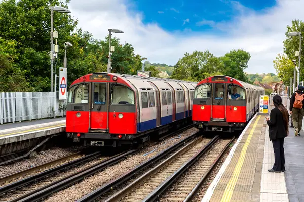 Лондон Великобритания Сентября 2023 Станция Лондонского Метро Олпертон Лондон Англия — стоковое фото