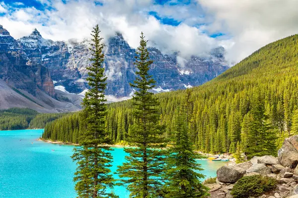 Vista Panorâmica Lago Moraine Parque Nacional Banff Canadá Fotos De Bancos De Imagens Sem Royalties