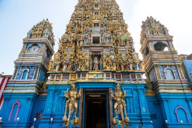 Sivasubramania Swami Kovil Hindu tapınağı Colombo 'da güneşli bir günde, Sri Lanka