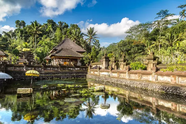 Piscina Agua Bendita Pura Tirta Empul Templo Bali Indonesia — Foto de Stock