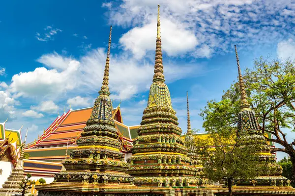 Wat Pho Tapınakta Bir Yaz Günü Bangkok — Stok fotoğraf