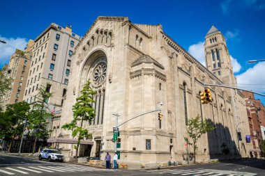 NEW YORK CITY, ABD - 15 Mart 2020: New York City, ABD 'deki Temple Emanu-El