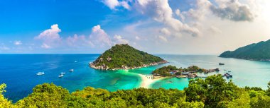 Nang Yuan Adası, Koh Tao, Tayland'da bir yaz günü Panoraması