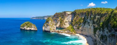 Nusa Penida Adası, Bali, Endonezya 'daki Elmas Plajı Panoraması