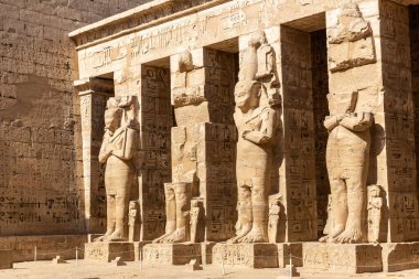 Luxor 'daki Medinet Habu tapınağı, Kral Vadisi, Mısır