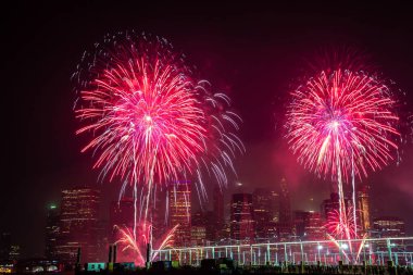 New York sehri üzerinde havai fişekler, ABD