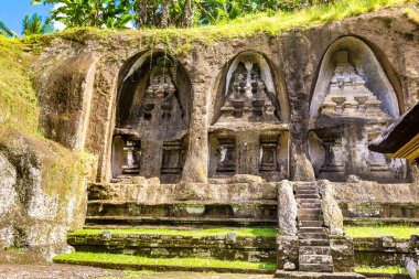 Pura Gunung Kawi tapınağı Bali, Endonezya 'da güneşli bir günde