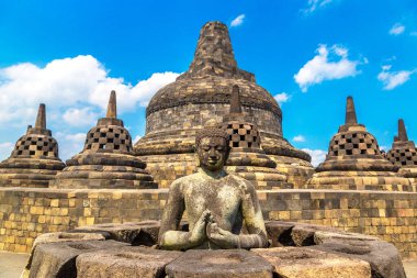 Yogyakarta şehri yakınlarındaki Buddist tapınağı Borobudur, Orta Java, Endonezya