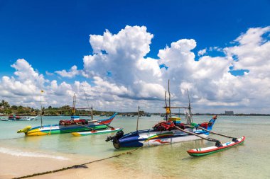 Sri Lanka 'da bir yaz günü balıkçı teknesi