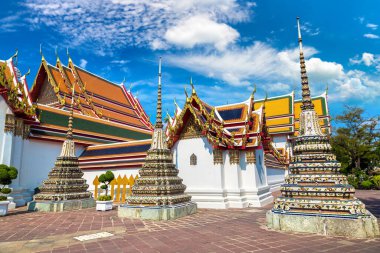 Wat Pho tapınakta bir yaz günü Bangkok