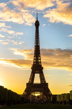 Paris 'te Eyfel Kulesi Güzel günbatımında, Fransa