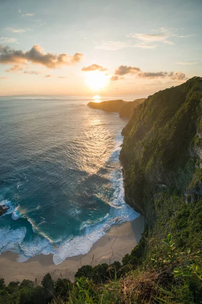 Meereslandschaft Felsstrand Bei Sonnenuntergang — Stockfoto
