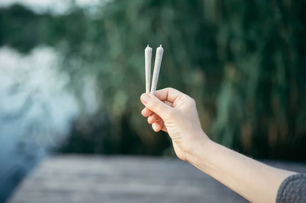 Marihuána Közös Kannabisz Cigaretta Kézben — Stock Fotó