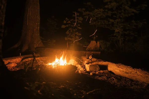 Lagerfeuer Abend Bei Einer Wanderung — Stockfoto