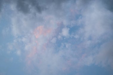 Gökyüzündeki bulutlar, güzel çeşitlilik arka plan