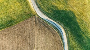 Almanya 'da Kırsal Yol ve Tarlalar, Hava Perspektifi