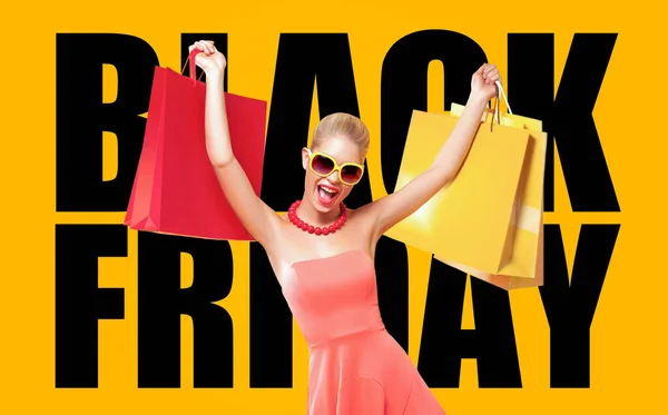 店のための黒い金曜日の販売の概念 ショッピングガールホールド黄色バッグ孤立したライトバック — ストック写真