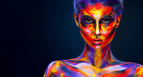 Girl Glowing Neon Circle Woman Color Body Painting Her Face — Stok fotoğraf