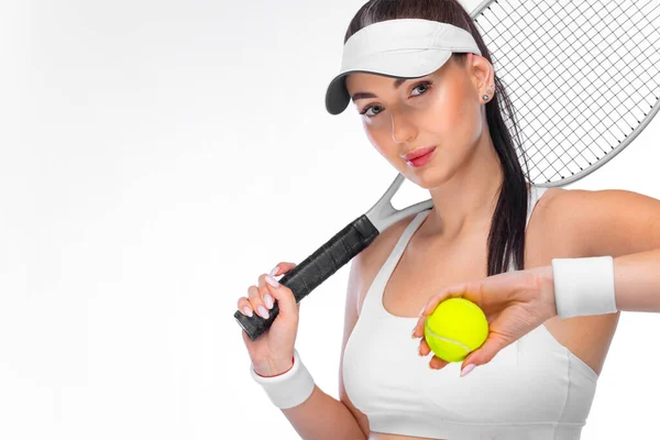 白い背景のテニス選手 スポーツ賭博アプリ広告 ウェブサイト上のニュース ソーシャルネットワーク上の看板にテニスの広告のための写真をダウンロード — ストック写真