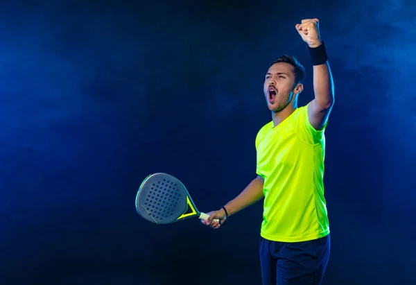 Joueur Tennis Padel Avec Raquette Homme Athlète Avec Raquette Sur — Photo