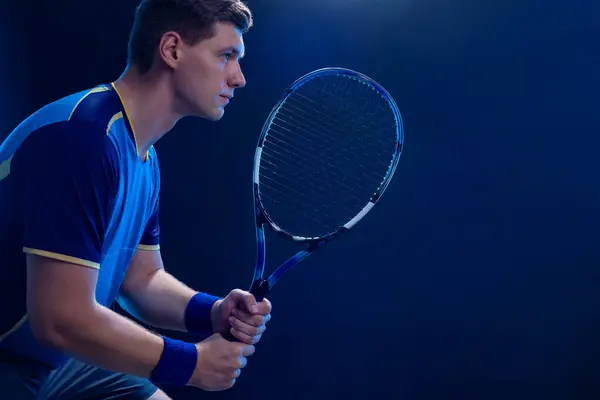 Tennisspeler Met Racket Man Atleet Spelen Geïsoleerd Achtergrond — Stockfoto