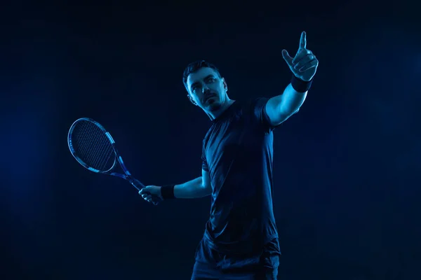 Tennisspeler Met Racket Man Atleet Spelen Geïsoleerd Achtergrond — Stockfoto
