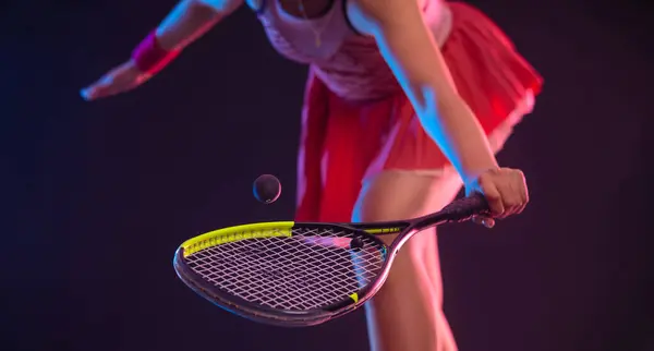 Squashspeler Een Squashbaan Met Racket Man Atleet Met Racket Het — Stockfoto