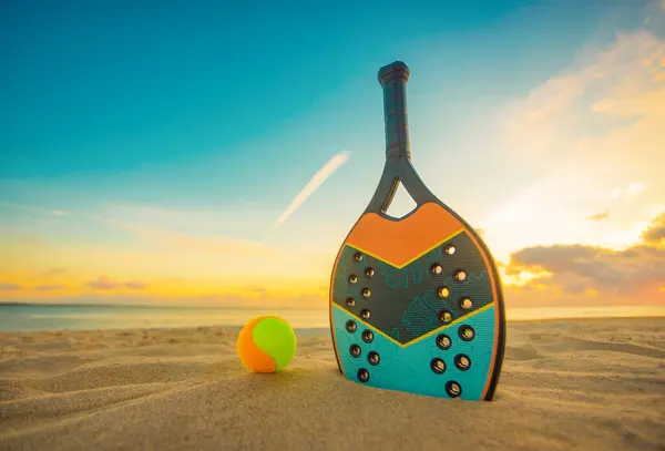Пляжні Тенісні Ракетки Спортивний Корт Ячі Завантажити Високоякісну Фотографію Веслою Стокове Фото
