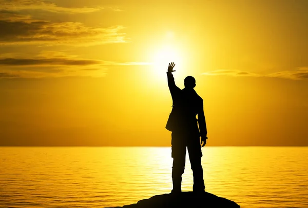 Silhouet Van Mens Bij Zonsondergang Silhouet Van Een Man Achtergrond — Stockfoto
