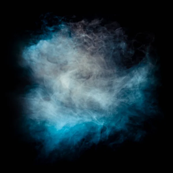 在黑色上隔绝的抽象烟云 — 图库照片