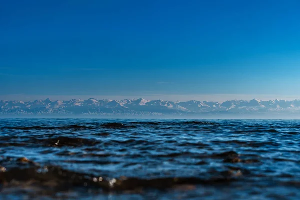 Lago Issyk Kul Con Vistas Las Montañas Kirguistán — Foto de Stock